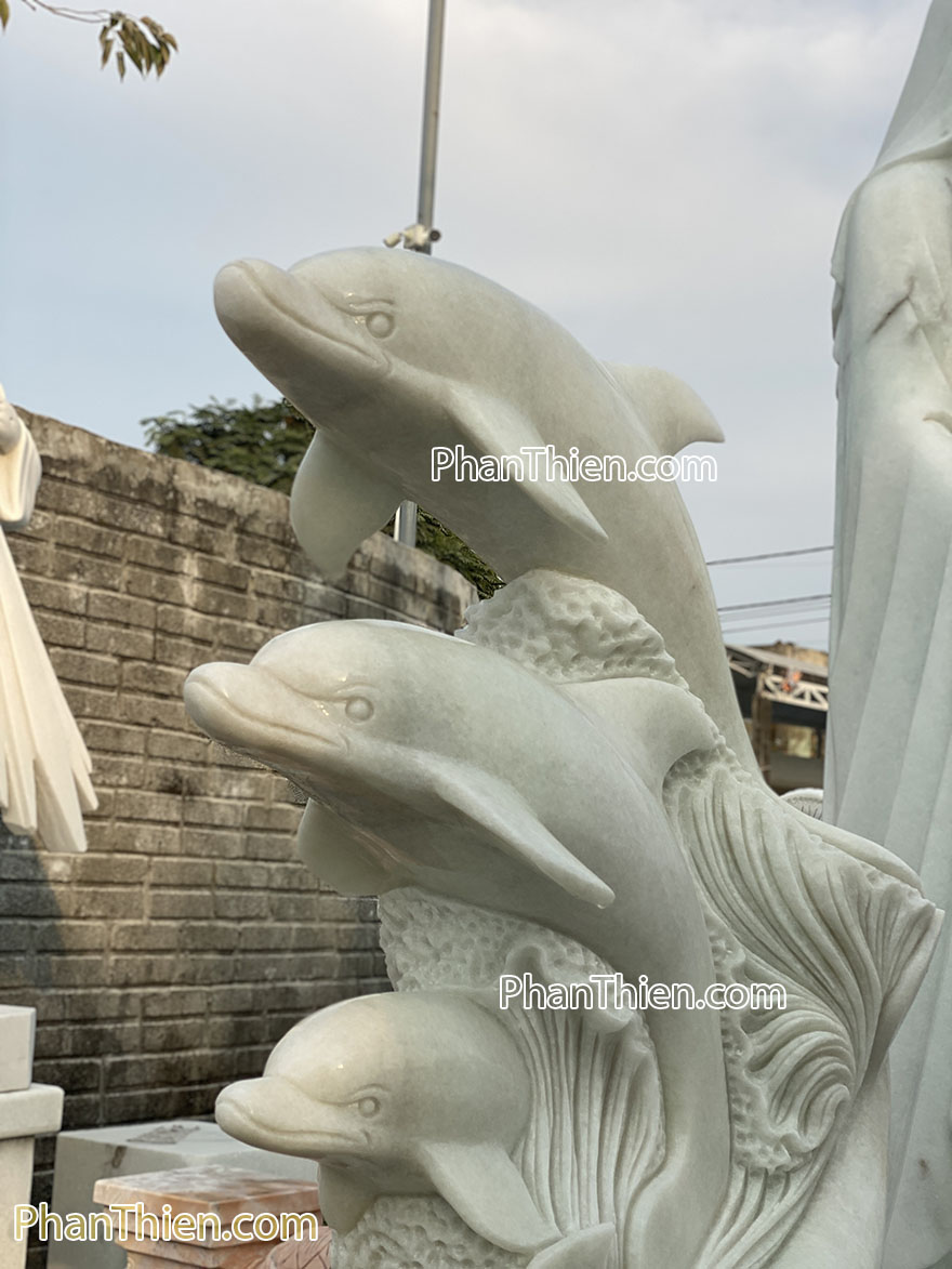 tượng cá heo phun nước bằng đá